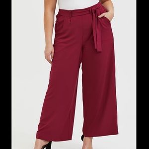 Torrid Wide Leg Deep Red Gaucho Tie Waist Crepe Dress Pant size 1
